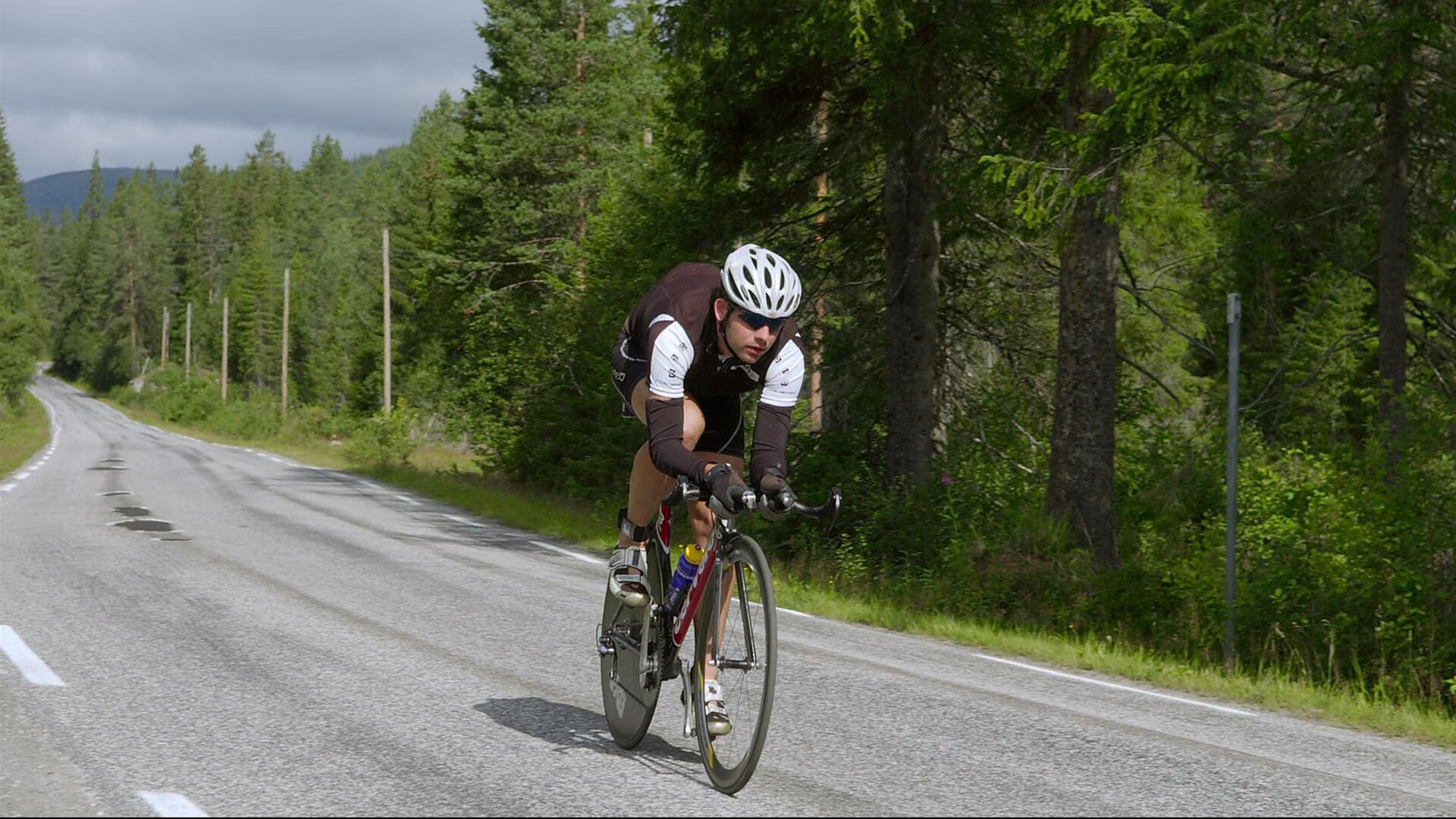 三年对比：中美女子200蝶成绩走势图，中国女子两百米蝶泳